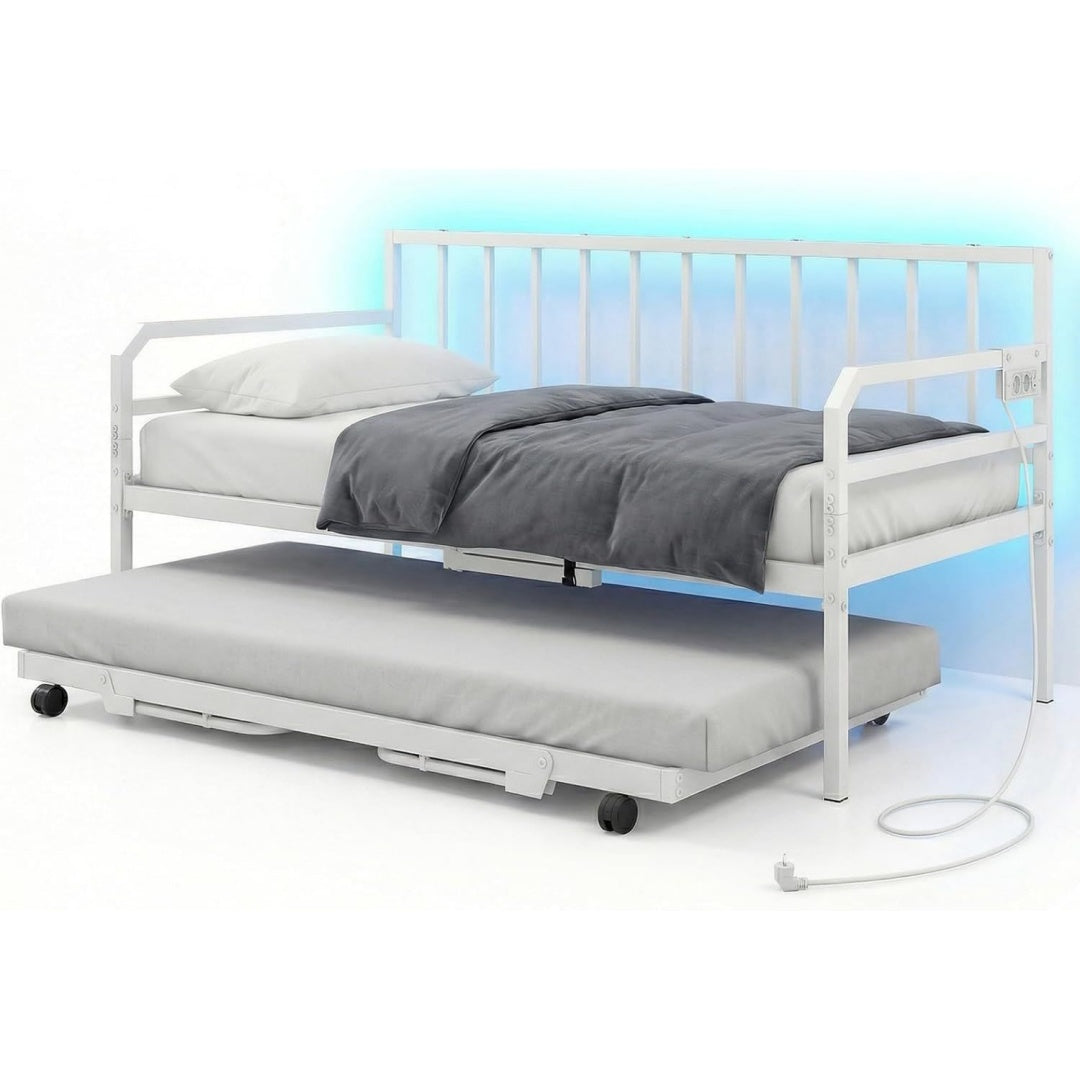 Soluzione funzionale strutture letto in metallo salvaspazio bianco